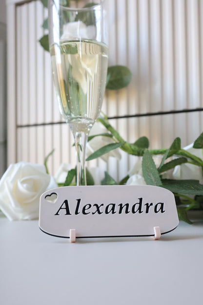 Plăcuțe personalizate cu nume pentru evenimente