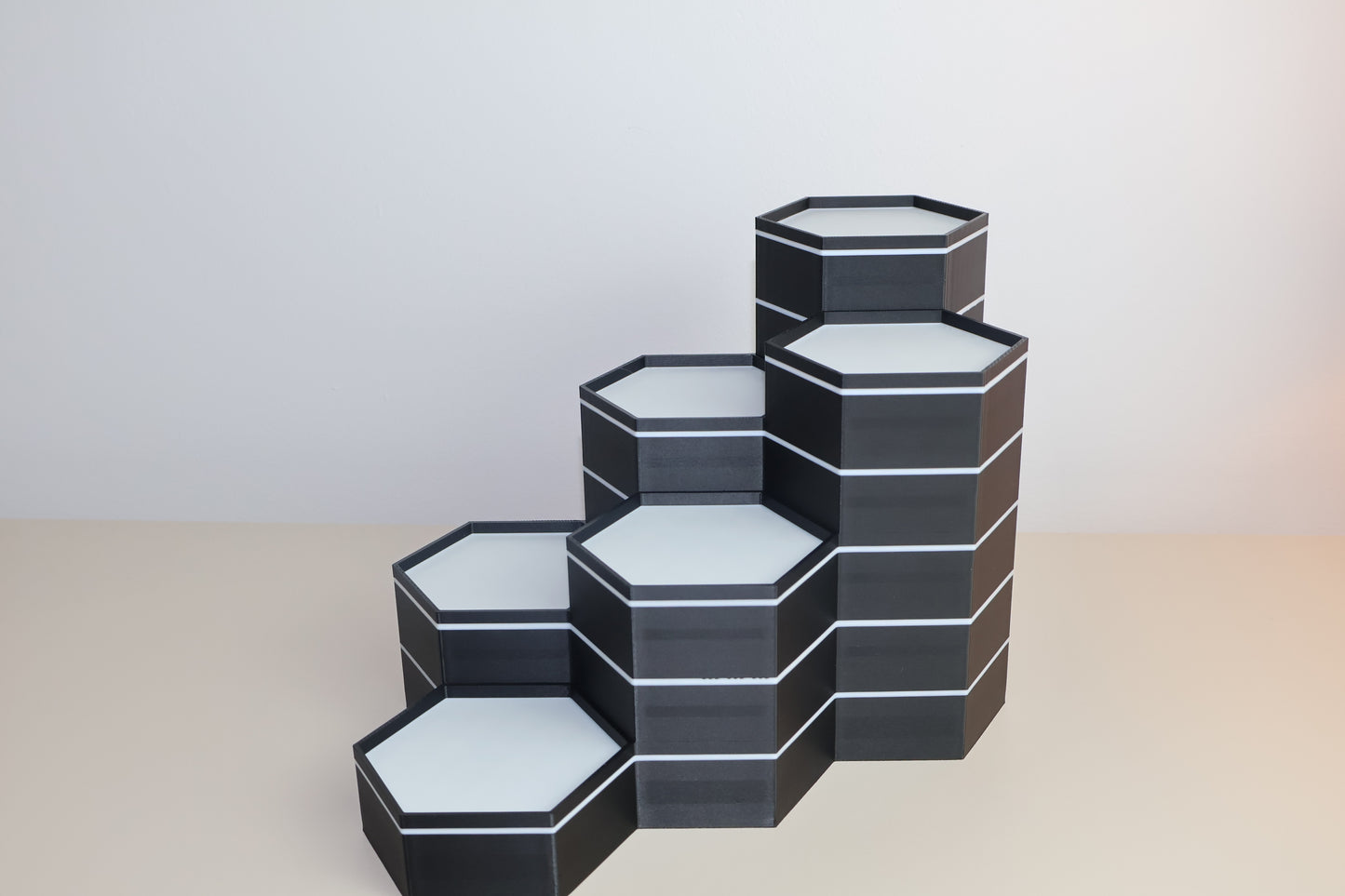 Suport pentru figurine colecționabile - 6 niveluri, design compact