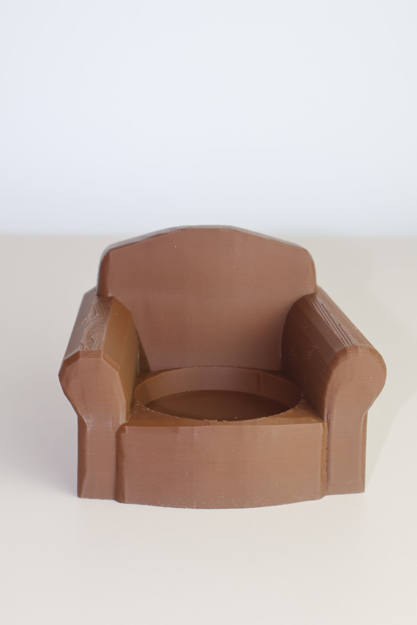 Fotoliu miniatural 3D pentru figurinele Friends McDonald’s