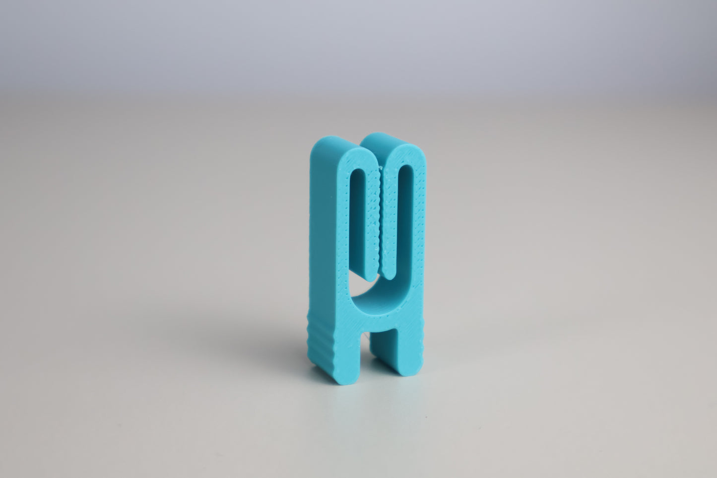 Organizator plicuri hrană pisici cu cleme de sigilare, variante multiple